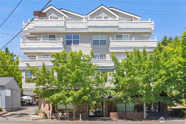 2820 E Madison St Unit 204, Seattle, WA 98112 - view of building exterior