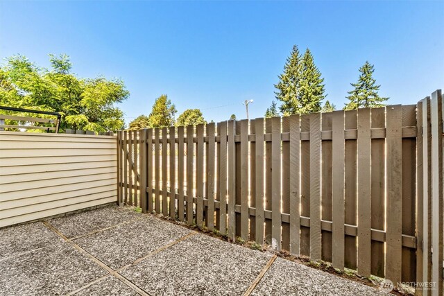 502 141st Ave SE Unit 45, Bellevue, WA 98007 - view of patio