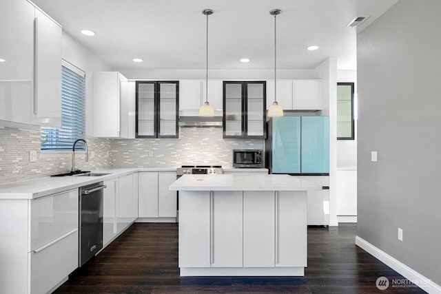 1326 SW 340th St, Federal Way, WA 98023 - kitchen featuring appliances with stainless steel finishes, tasteful backsplash, white cabinets, and recessed lighting