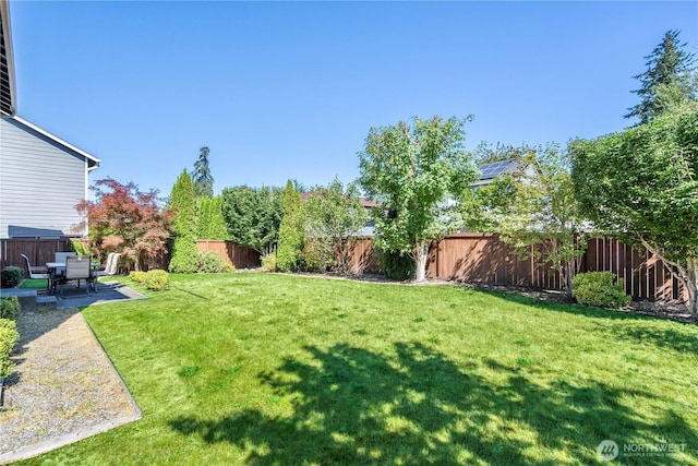 1326 SW 340th St, Federal Way, WA 98023 - fenced backyard with a patio area
