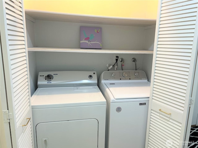 1711 159th Pl NE Unit 29, Bellevue, WA 98008 - laundry room featuring washer and clothes dryer