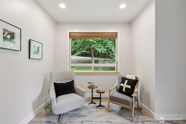 49 Cascade Ln, Bellingham, WA 98229 - sitting room featuring wood finished floors and recessed lighting