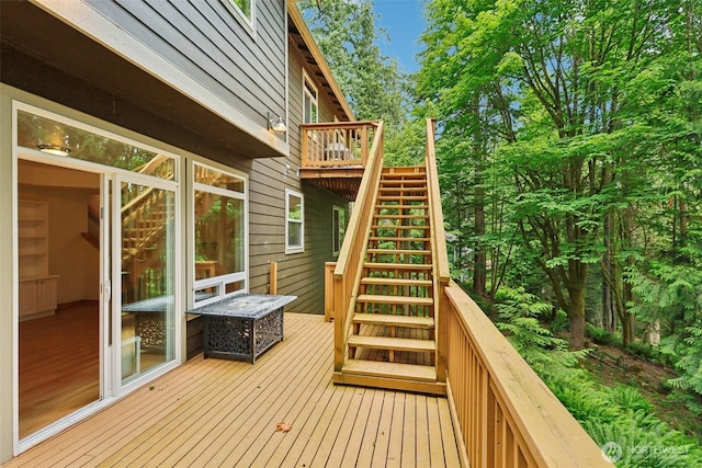 49 Cascade Ln, Bellingham, WA 98229 - deck with stairway