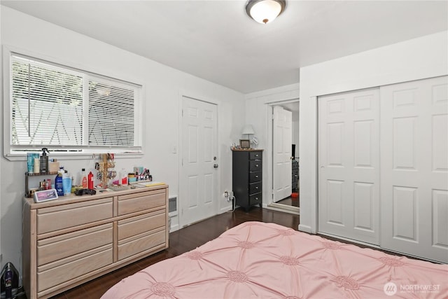 1308 S 359th St, Federal Way, WA 98003 - bedroom featuring dark wood-style flooring and a closet
