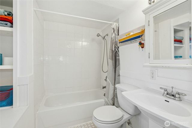 7826 SE 24th St, Mercer Island, WA 98040 - bathroom featuring a sink and shower / bath combo with shower curtain