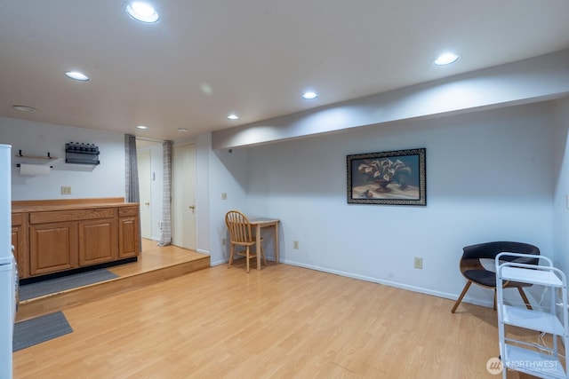 4123 150th Ave SE, Bellevue, WA 98006 - bar area featuring light wood-type flooring and recessed lighting