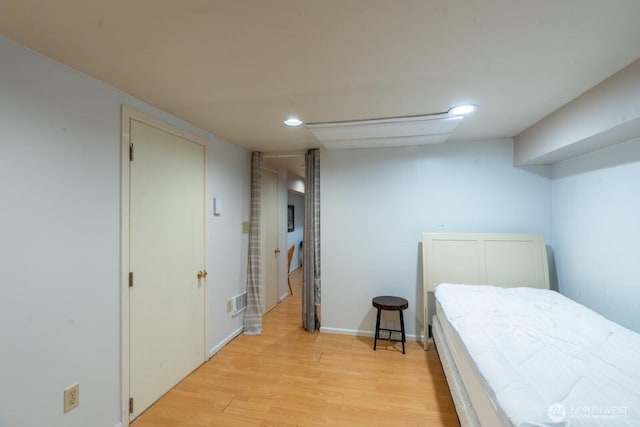 4123 150th Ave SE, Bellevue, WA 98006 - bedroom featuring light wood-style flooring and recessed lighting