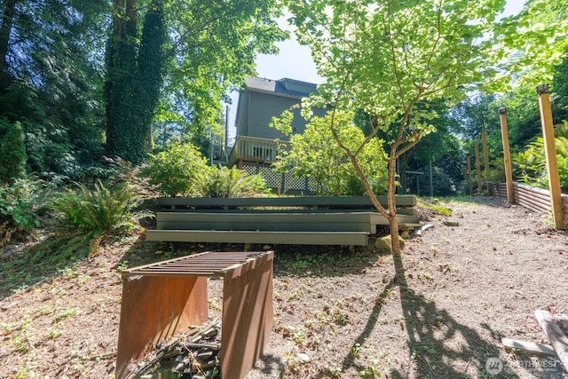 4123 150th Ave SE, Bellevue, WA 98006 - view of yard with a deck