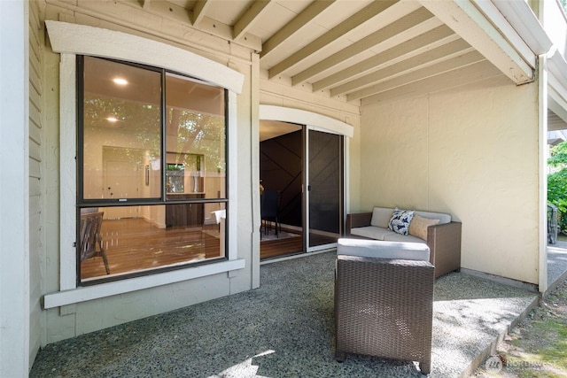 10305 NE 16th St Unit I6, Bellevue, WA 98004 - view of patio / terrace