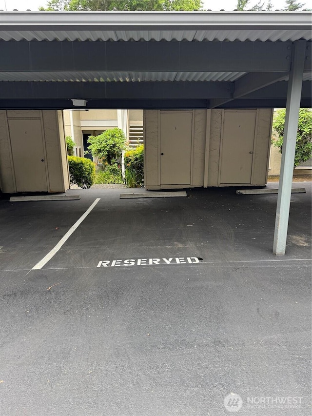 10305 NE 16th St Unit I6, Bellevue, WA 98004 - view of covered parking lot