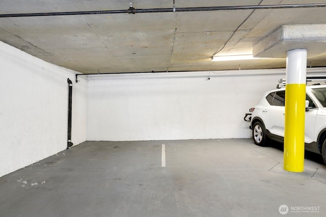 2551 Thorndyke Ave W Unit 302, Seattle, WA 98199 - view of parking garage