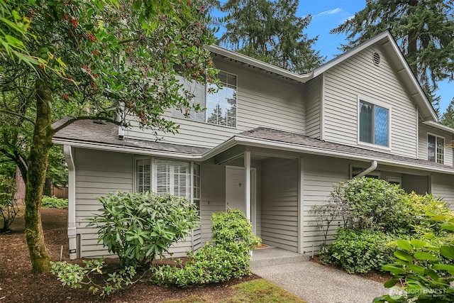 8527 134th Ct NE, Redmond, WA 98052 - view of front of property with roof with shingles