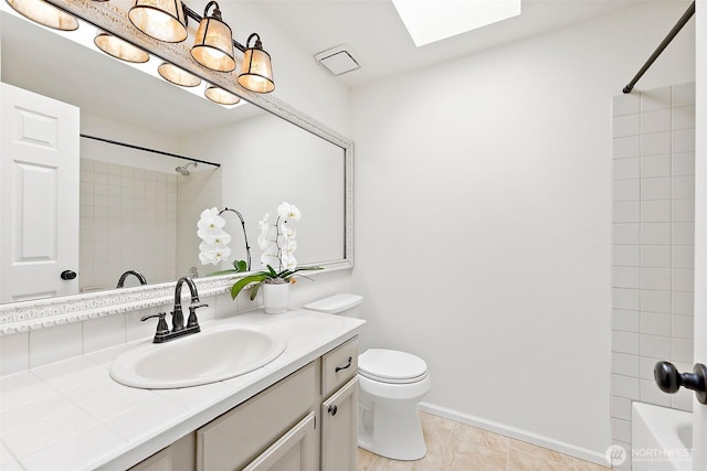 14013 116th Ave E, Puyallup, WA 98374 - bathroom featuring vanity, a skylight, and shower / tub combination