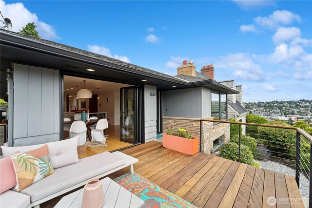 2626 W Lynn St, Seattle, WA 98199 - deck with an outdoor living space