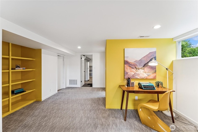 2626 W Lynn St, Seattle, WA 98199 - carpeted office featuring recessed lighting