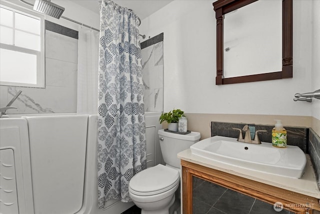 7012 S Warner St, Tacoma, WA 98409 - bathroom with curtained shower and vanity
