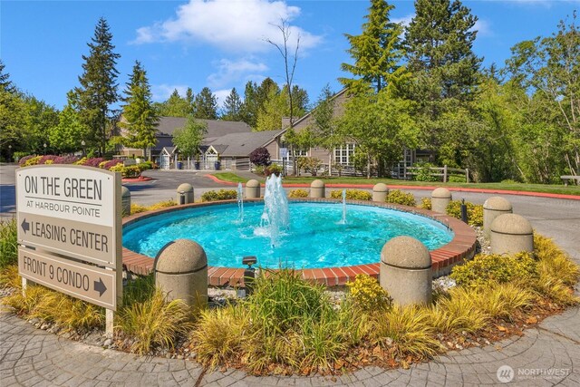 12303 Harbour Pointe Blvd Unit S104, Mukilteo, WA 98275 - view of swimming pool with a residential view