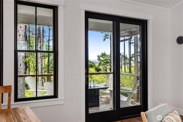 46 Seaside Ln, Pacific Beach, WA 98571 - view of doorway