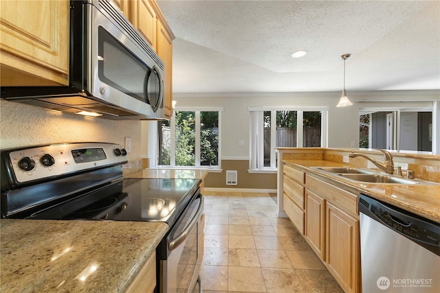 1722 E Pioneer Ave Unit 8, Puyallup, WA 98372 - photo 16