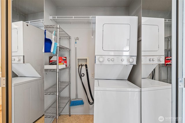 411 N 90th St Unit 406, Seattle, WA 98103 - laundry room with stacked washer / drying machine