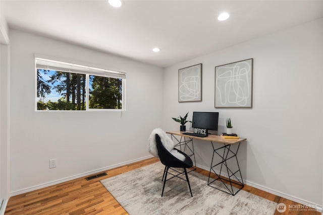 20101 95th Pl NE, Bothell, WA 98011 - office area featuring wood finished floors and recessed lighting