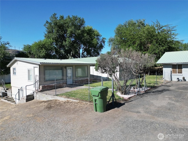413 B St, Grand Coulee, WA 99133 - photo 2