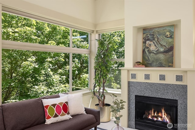 2035 Eastlake Ave E Unit 301, Seattle, WA 98102 - sunroom / solarium with plenty of natural light