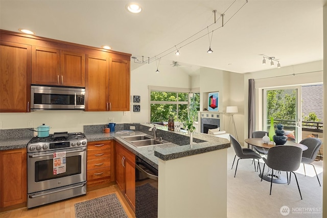 2035 Eastlake Ave E Unit 301, Seattle, WA 98102 - photo 7