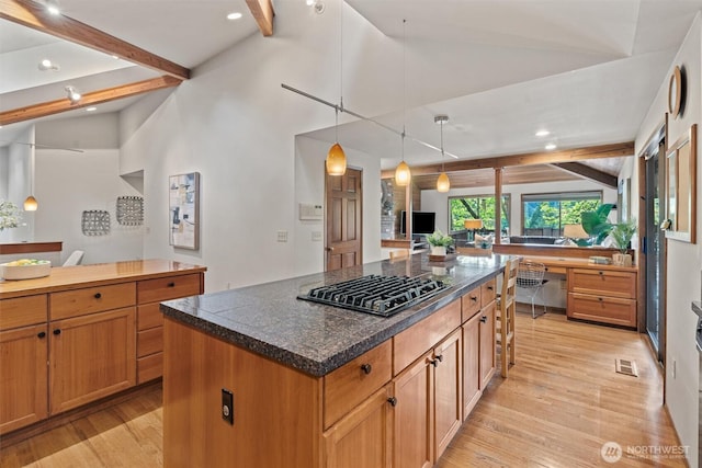 3216 142nd Pl NE, Bellevue, WA 98007 - kitchen featuring gas cooktop, light wood-style floors, open floor plan, a center island, and recessed lighting