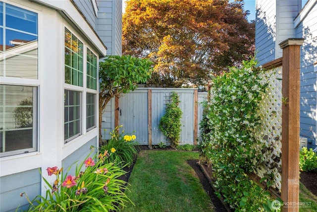 6020 N Highlands Pkwy Unit 52B, Tacoma, WA 98406 - view of yard