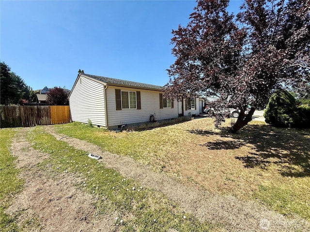 1700 Lincoln Park Cir, Wenatchee, WA 98801 - view of front of home with crawl space