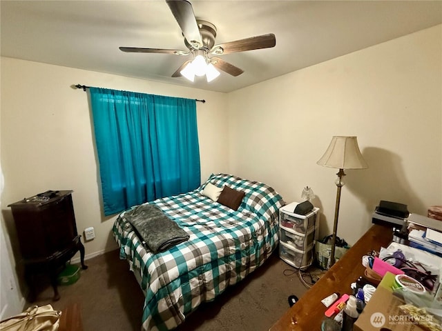 1700 Lincoln Park Cir, Wenatchee, WA 98801 - carpeted bedroom featuring a ceiling fan