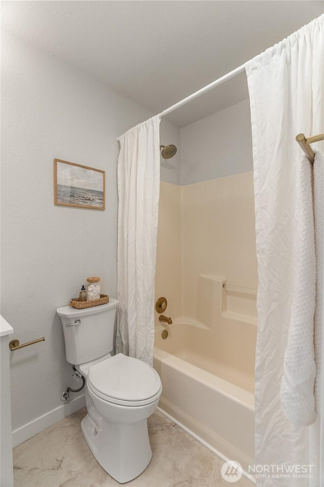 1604 W Market St, Aberdeen, WA 98520 - full bathroom featuring shower / bath combo with shower curtain and vanity