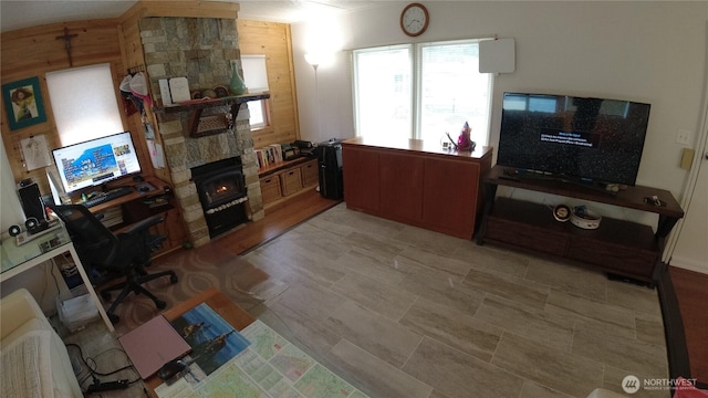 1200 Lincoln St Unit 148, Bellingham, WA 98229 - living area featuring a desk