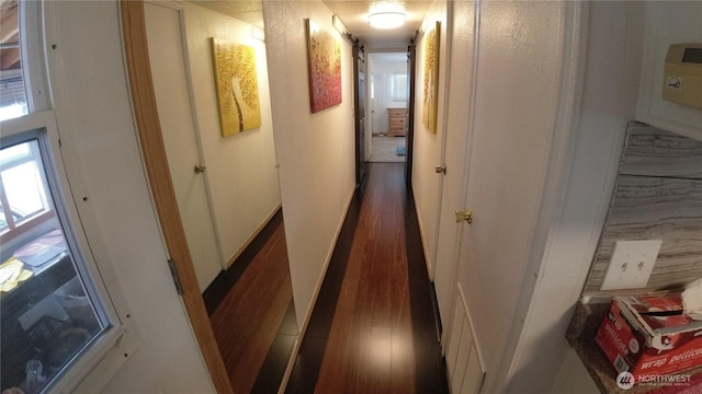 1200 Lincoln St Unit 148, Bellingham, WA 98229 - hall featuring wood finished floors