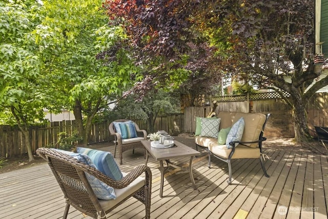 31609 41st Ave SW, Federal Way, WA 98023 - deck featuring an outdoor hangout area and a fenced backyard