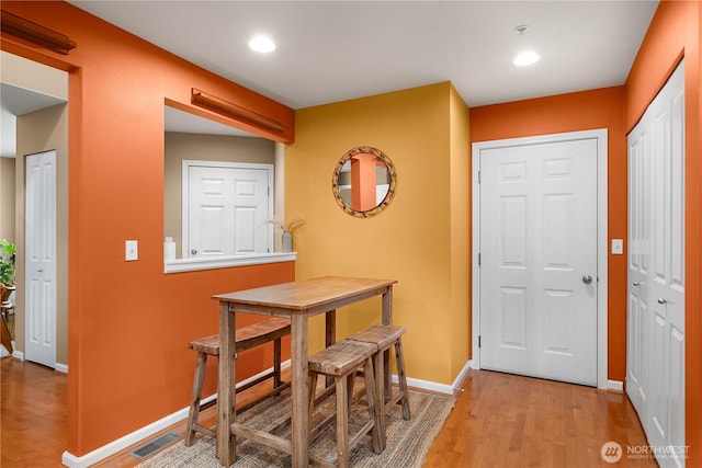 6547 Lindsay Ave SE Unit 18C, Auburn, WA 98092 - entrance foyer with wood finished floors and recessed lighting