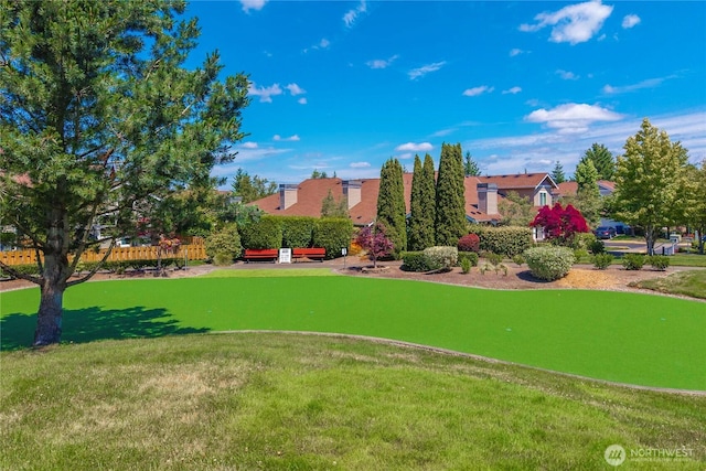 6547 Lindsay Ave SE Unit 18C, Auburn, WA 98092 - surrounding community featuring an area to practice putting and a yard