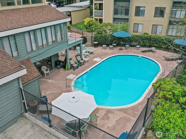 4920 200th St SW Unit A201, Lynnwood, WA 98036 - community pool with a patio