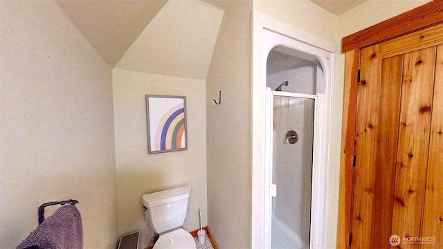 156 Poechmann Rd, Okanogan, WA 98840 - bathroom featuring a shower stall, a closet, and vaulted ceiling