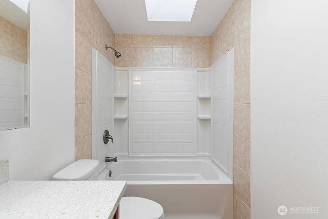 2819 SW 350th Pl, Federal Way, WA 98023 - bathroom with vanity, shower / bath combination, and a skylight