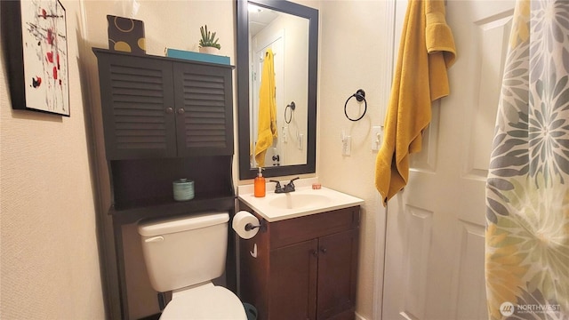 869 Mahogany Ln NW, Silverdale, WA 98383 - full bathroom featuring vanity and curtained shower