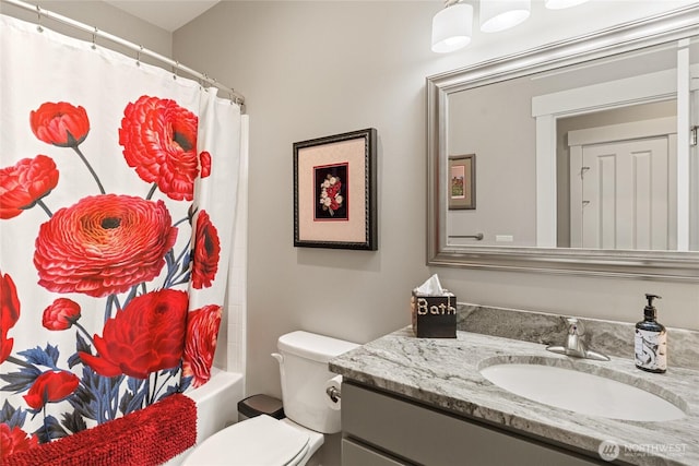 2219 Treat St SE, East Wenatchee, WA 98802 - bathroom with vanity and shower / tub combo with curtain