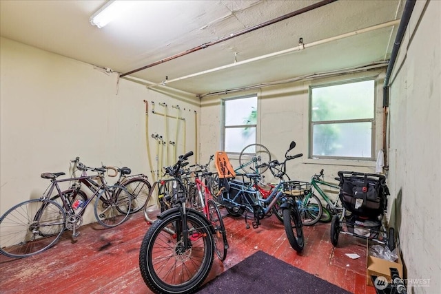 7 Harrison St Unit 5, Seattle, WA 98109 - view of garage