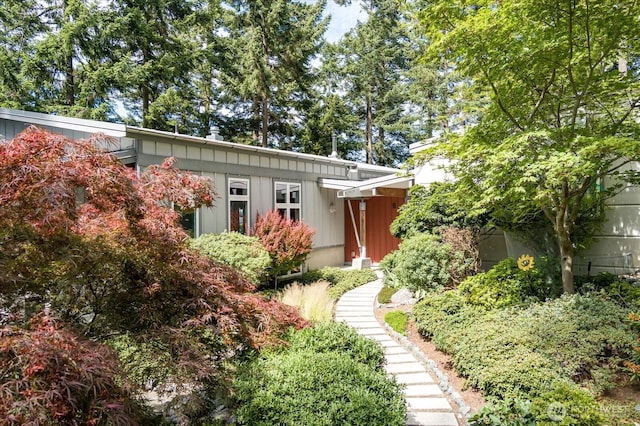 222 Rhodena Dr, Coupeville, WA 98239 - mid-century modern home with board and batten siding