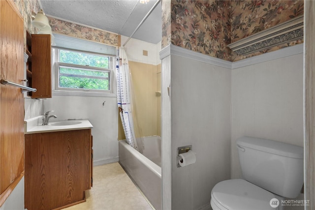 110 3rd Ave SW, Pacific, WA 98047 - bathroom with vanity, wallpapered walls, shower / bath combination with curtain, a textured ceiling, and tile patterned floors