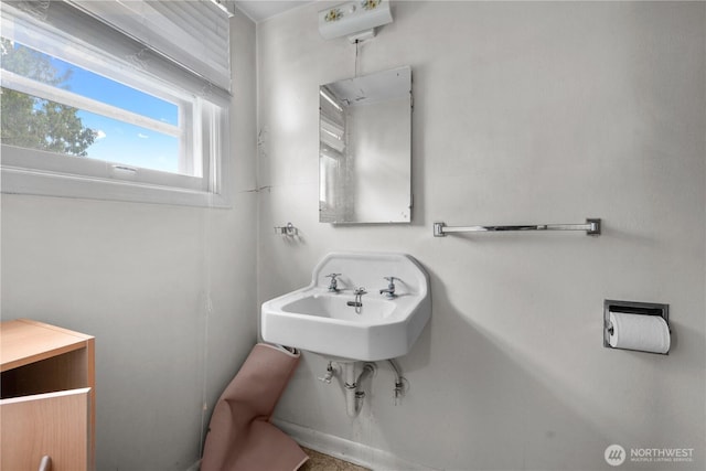 110 3rd Ave SW, Pacific, WA 98047 - bathroom with a sink