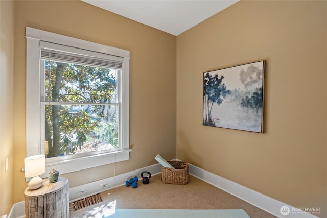 208 N Yakima, Tacoma, WA 98403 - unfurnished room featuring carpet and baseboards