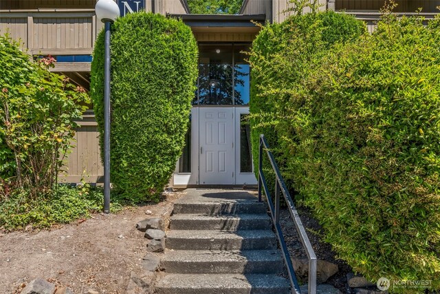 6105 N 16th St Unit N203, Tacoma, WA 98406 - property entrance