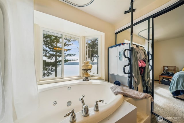 10125 Totem Way, Anderson Island, WA 98303 - ensuite bathroom featuring a jetted tub